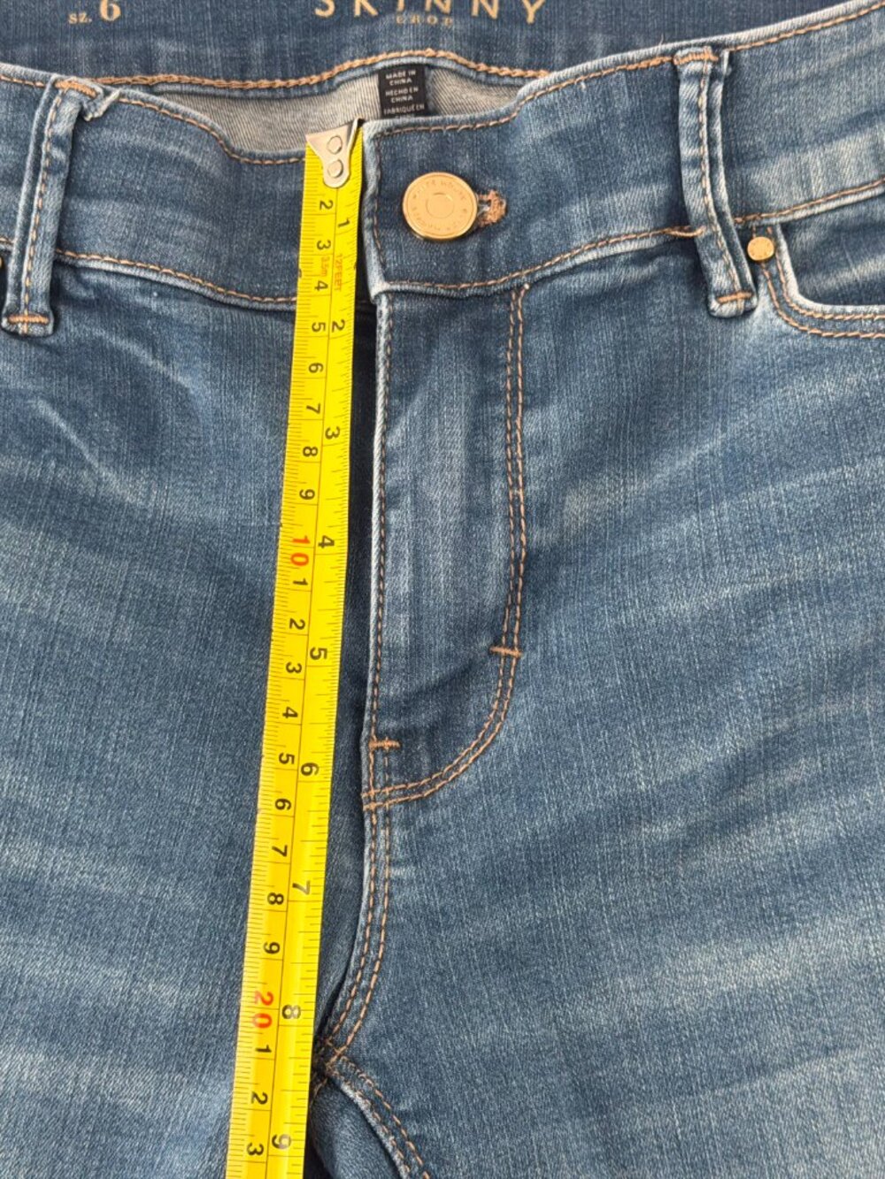 White House Black Market The Skinny Crop Jeans Embroidered Cuffs Size 6 - Picture 6 of 8